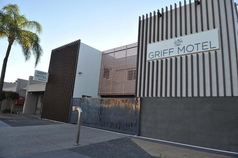 The Griff Motel - Accommodation Sunshine Coast 0
