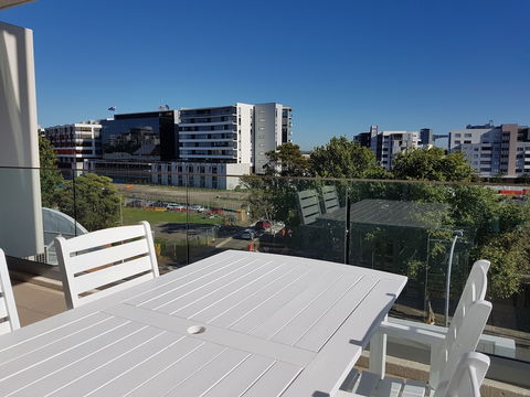 Beau Monde Apartments Newcastle - Worth Place Apartment - Accommodation Sunshine Coast 0