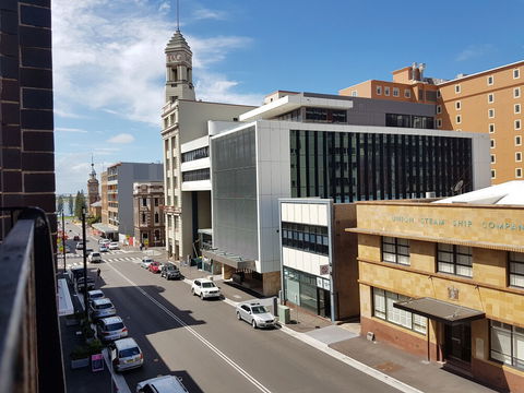 Newcastle Short Stay Apartments - Gatsby On Watt - Accommodation Sunshine Coast 1
