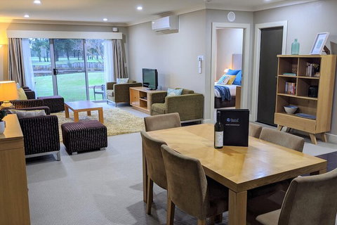 Jewel In The Crowne - Accommodation Sunshine Coast 4