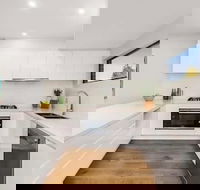 Glen Manor 1 - Accommodation Sunshine Coast