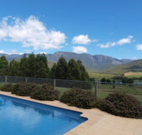 Mad on the Buckland - Accommodation Sunshine Coast