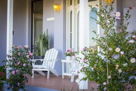 Camellia Cottage - Accommodation Sunshine Coast 0