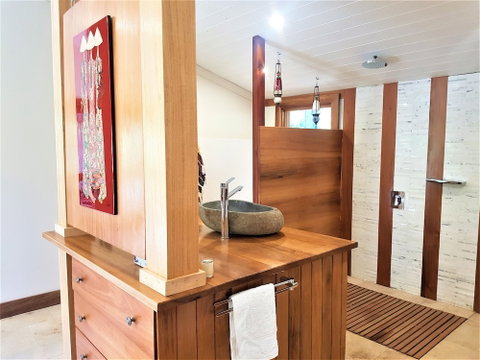 Palm Grove Rainforest Retreat - Accommodation Sunshine Coast 3