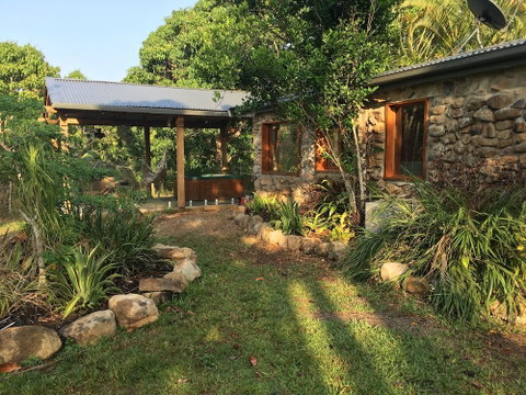 Palm Grove Rainforest Retreat - Accommodation Sunshine Coast 0