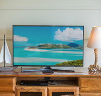 Luxury Marina View Apartment - Accommodation Sunshine Coast