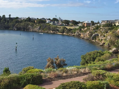 River Front Architect Villa - Accommodation Sunshine Coast 5