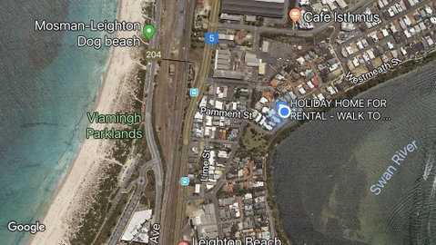 River Front Architect Villa - Accommodation Sunshine Coast 2