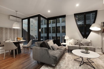 StayCentral On Little Collins - Accommodation Sunshine Coast 1