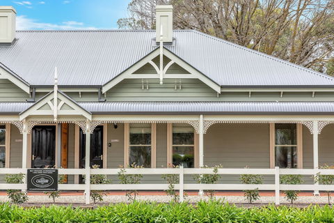 Grandview Accommodation - The Flaxley Apartments - Accommodation Sunshine Coast 3