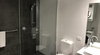 Quattro On Young - Accommodation Sunshine Coast 1