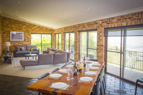 Aquila - Accommodation Sunshine Coast 0