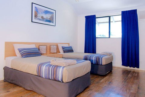 Cable Beach Apartments - Accommodation Sunshine Coast 6