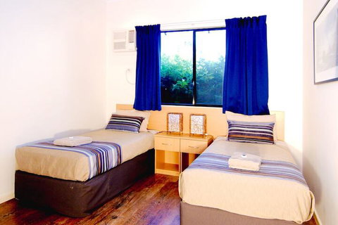 Cable Beach Apartments - Accommodation Sunshine Coast 2