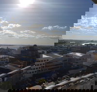 Watt Street Studio Apartment w / Ocean Views - Accommodation Sunshine Coast