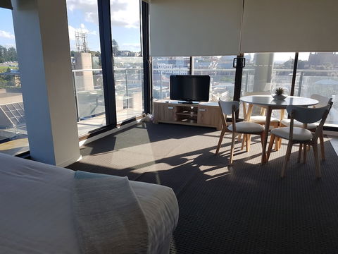 Watt Street Studio Apartment W / Ocean Views - Accommodation Sunshine Coast 3