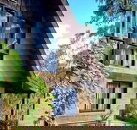 Emerald Star Cottages - Accommodation Sunshine Coast