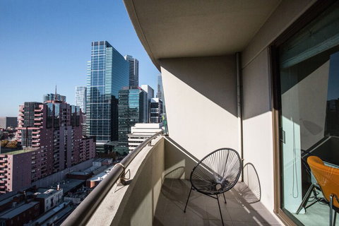Russell St. Hotel Apartment - Accommodation Sunshine Coast 3