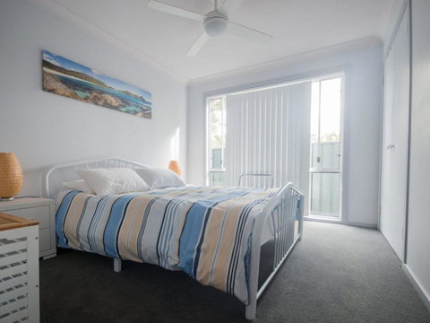 Affordable Twin Peaks 1 - Accommodation Sunshine Coast 4