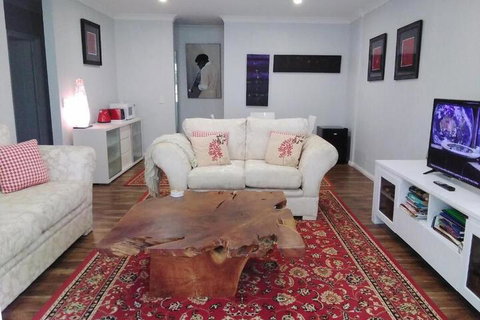 Keillor Lodge - Accommodation Sunshine Coast 7