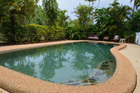 Endless Summer - Accommodation Sunshine Coast 1