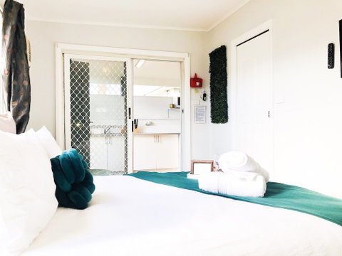 Charming Cottage At The Wines Hunter Valley - Accommodation Sunshine Coast 3