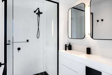 Victoria One Suites - Accommodation Sunshine Coast 7