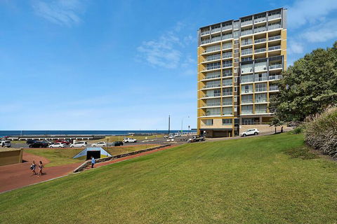 Beau Monde Apartments Newcastle - The York - Accommodation Sunshine Coast 1