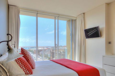Beau Monde Apartments Newcastle - The York - Accommodation Sunshine Coast 4