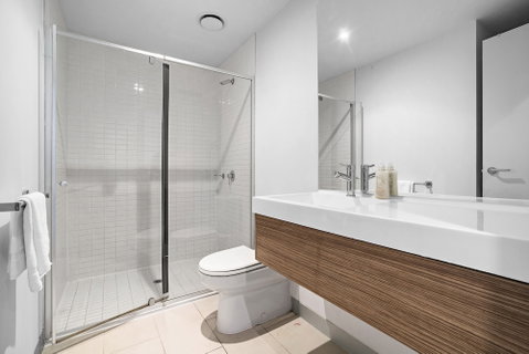 Leila, 1BDR Melbourne Apartment - Accommodation Sunshine Coast 5