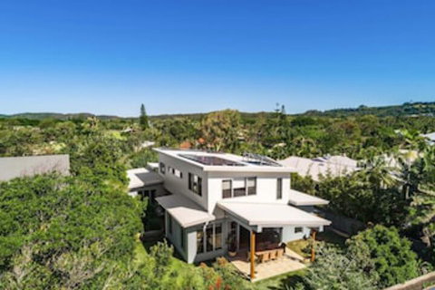 Shore Beats Work - Accommodation Sunshine Coast 0