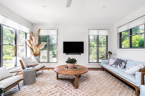 Shore Beats Work - Accommodation Sunshine Coast 1