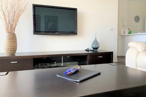 Readyset St. Kilda Road - Accommodation Sunshine Coast 4