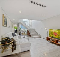 Luxurious New House Hidden Near Central CBD - Accommodation Sunshine Coast