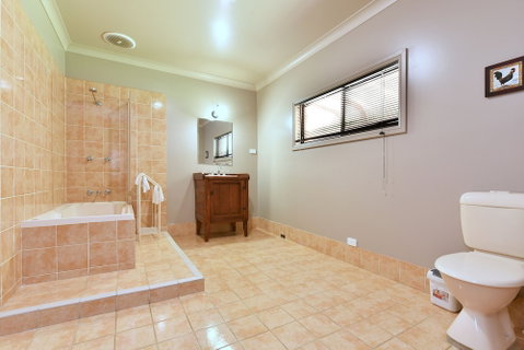 Ironstone Estate - Accommodation Sunshine Coast 4