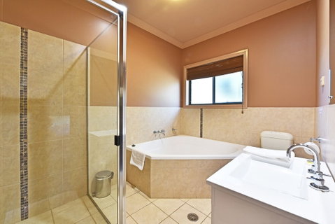 Ironstone Estate - Accommodation Sunshine Coast 2