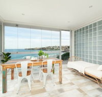 Waterfront Garden Apartment - Accommodation Sunshine Coast
