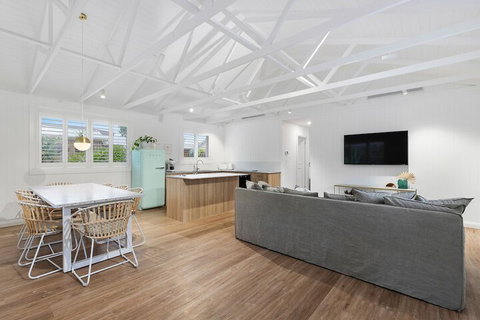 A PERFECT STAY Sunset Beach Summer Breeze - Accommodation Sunshine Coast 5