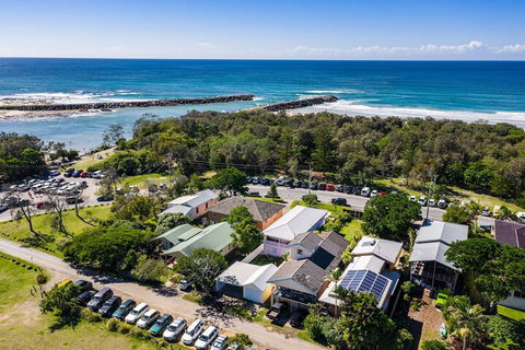 A PERFECT STAY Sunset Beach Summer Breeze - Accommodation Sunshine Coast 2