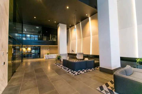 JC Marina Tower Docklands - Accommodation Sunshine Coast 4