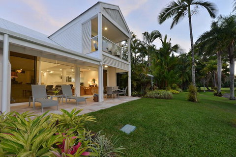 Mirage Luxury Villas - Accommodation Sunshine Coast 4