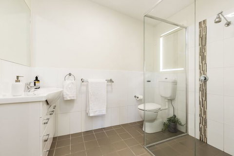 2 Bedroom With Parking Near Central Cessnock - Accommodation Sunshine Coast 5