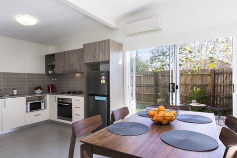 2 Bedroom With Parking Near Central Cessnock - Accommodation Sunshine Coast 6