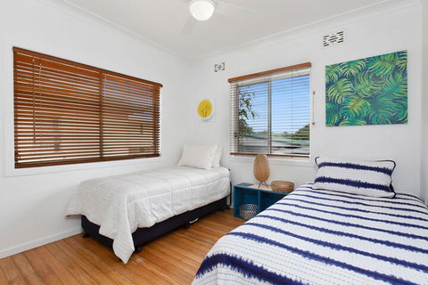 BEACH HOUSE On PEARL - Accommodation Sunshine Coast 1