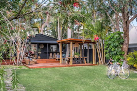 A PERFECT STAY - 3 Salty Sisters - Accommodation Sunshine Coast 0