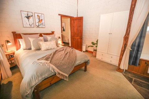 Feathertop Retreat - Accommodation Sunshine Coast 6