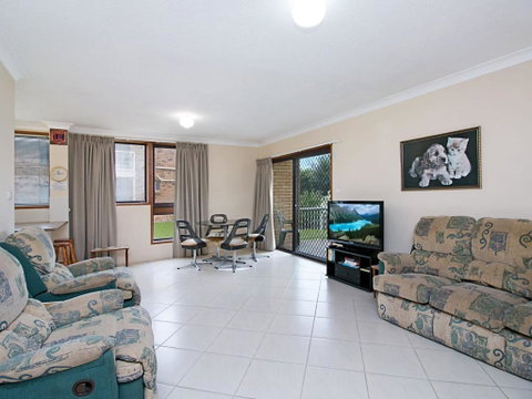 2 / 8 Banks Avenue Easy Walk To Tweed Heads Bowls Club - Accommodation Sunshine Coast 5