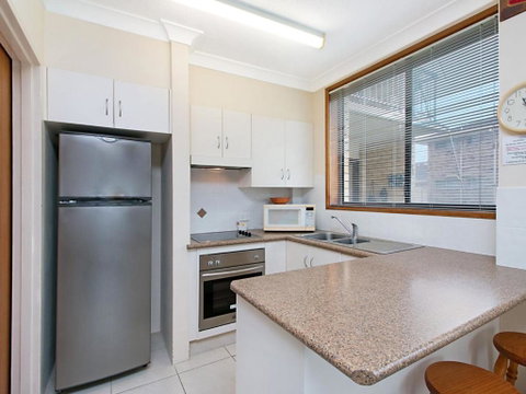 2 / 8 Banks Avenue Easy Walk To Tweed Heads Bowls Club - Accommodation Sunshine Coast 4