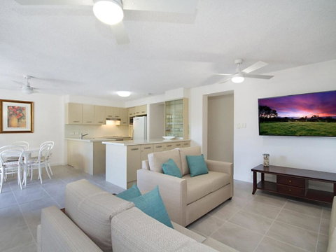 Woobera Unit 14 On The Hill Overlooking Tweed Heads & Coolangatta - Accommodation Sunshine Coast 2