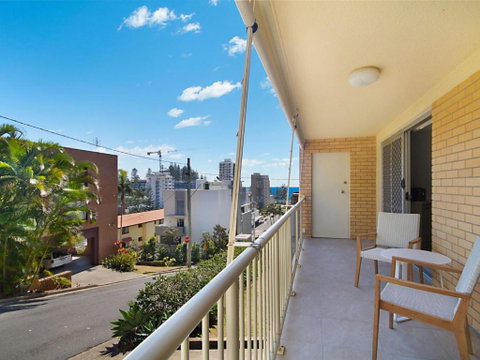Woobera Unit 14 On The Hill Overlooking Tweed Heads & Coolangatta - Accommodation Sunshine Coast 1